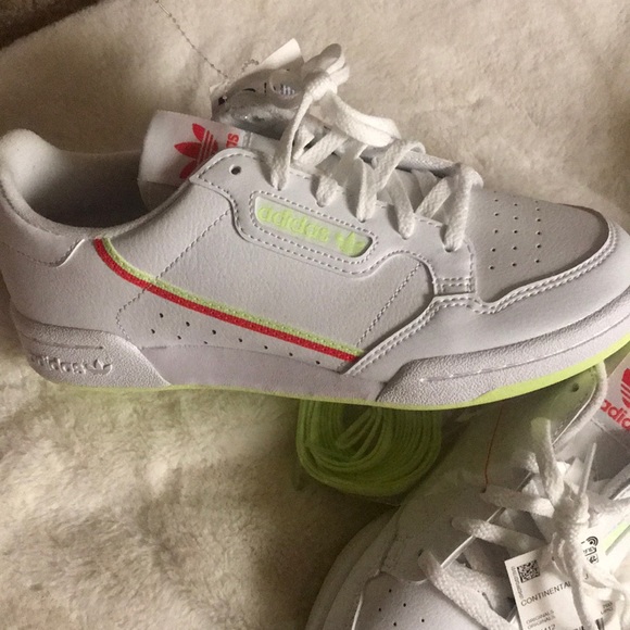 Never worn - Picture 2 of 2